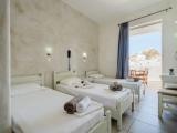 Standard Triple room with view