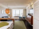 Suite with city view