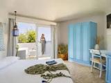 Deluxe Family room with view