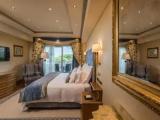 Superior Suite with park and pool view