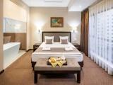 Suite with city view