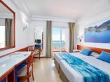 Twin room with sea view