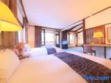 Standard Double Suite with mountain view