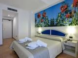 Standard Double room with partial sea view