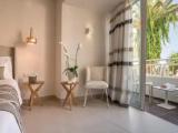 Superior Double room with balcony and with garden view