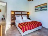 2 Bedrooms Bungalow with view
