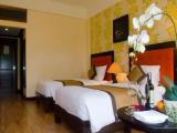 Deluxe Twin room with partial ocean view