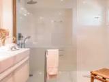 Deluxe Single Suite