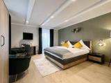 Classic Double room with balcony and with lake view
