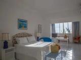 Standard Triple room with sea view