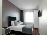 Economy Quadruple room with land view