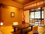 Standard room with mountain view