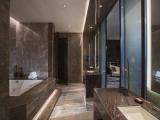 Presidential Double Club Suite with golf view