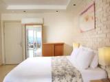 Junior Suite with partial sea view