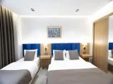 Deluxe Triple room with garden view