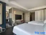 Premium Quadruple room with city view