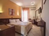 Standard Double room with partial sea view