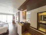 Deluxe Twin room with partial sea view