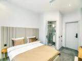Standard Double room with city view