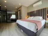 Suite with mountain view