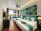 Premium Triple room with balcony and with garden view