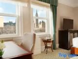 Standard Quadruple room with canal view