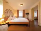 Suite with city view