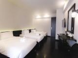 Standard Triple room with balcony