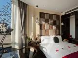Standard room with city view