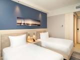 Twin room with harbour view