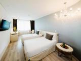 Twin abba room