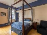 2 Bedrooms Triple Apartment