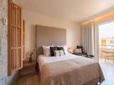 Standard room with inland view
