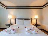 Standard Double room with pool view