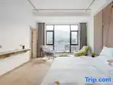 Standard room with courtyard view