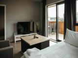 2 Bedrooms Sextuple Apartment