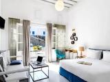 Standard room with partial sea view