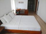 2 Bedrooms Standard Sextuple Family room