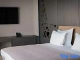 Suite with city view