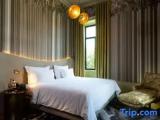 Suite with garden view