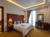 Suite with lake view