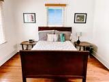 2 Bedrooms Bungalow