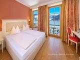 Comfort Double room with balcony and with lateral lake view