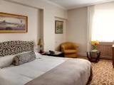 1 Bedroom Standard Double room with city view