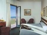 Comfort room with sea view