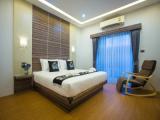 Deluxe room with pool view
