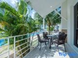 Deluxe Villa with pool view