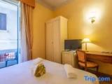 Superior room with balcony and with partial view
