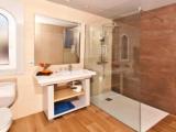 1 Bedroom Apartment with balcony