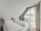 Suite with lake view